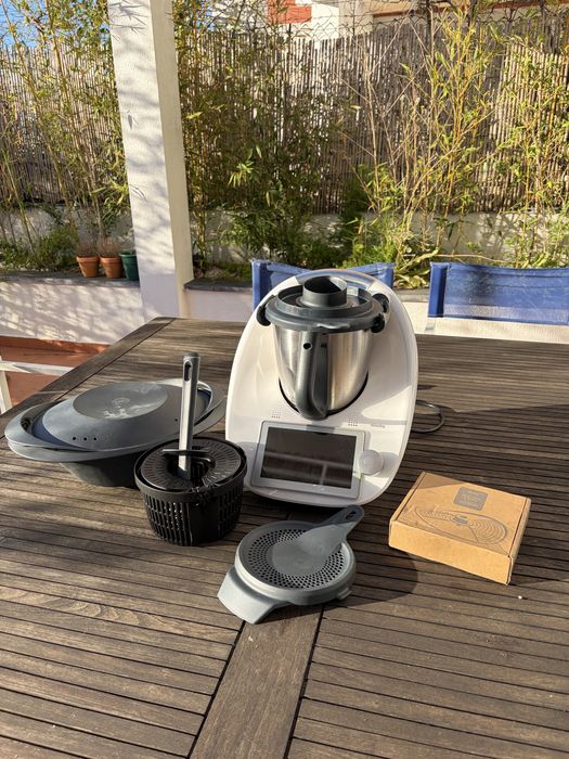 Bimby TM6 com vários acesssorios