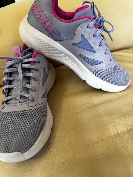 Продам кросмовки кеды Skechers 23см