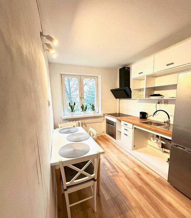 Pokój ul.Guderskiego-duży pokój-Gocław-Praga południe-duzy balkon