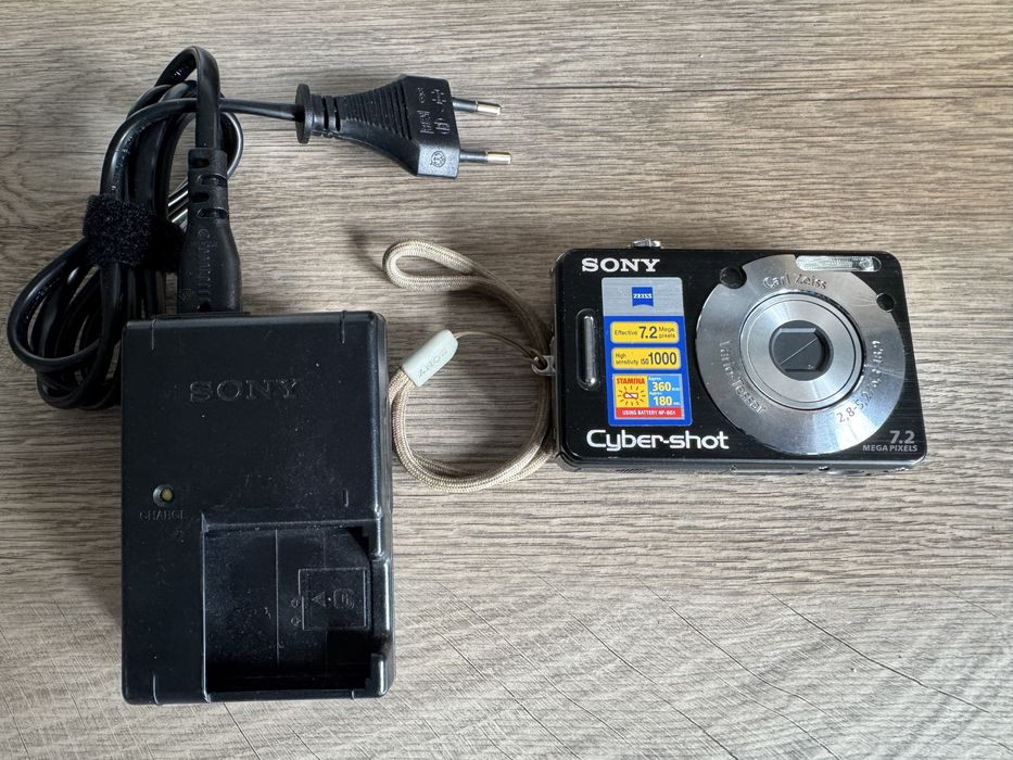 Aparat cufrowy SONY Cyber-shot DSC-W70