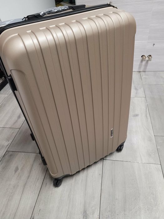 Walizka Wings nowa 97L