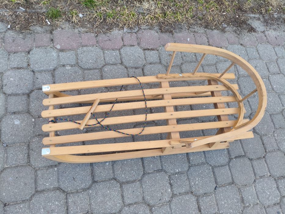 Sanki drewniane z oparciem i sznurkiem bardzo solidne bukowe stan BDB