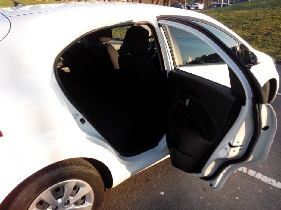 Kia  Rio  1.2 em muito bom estado