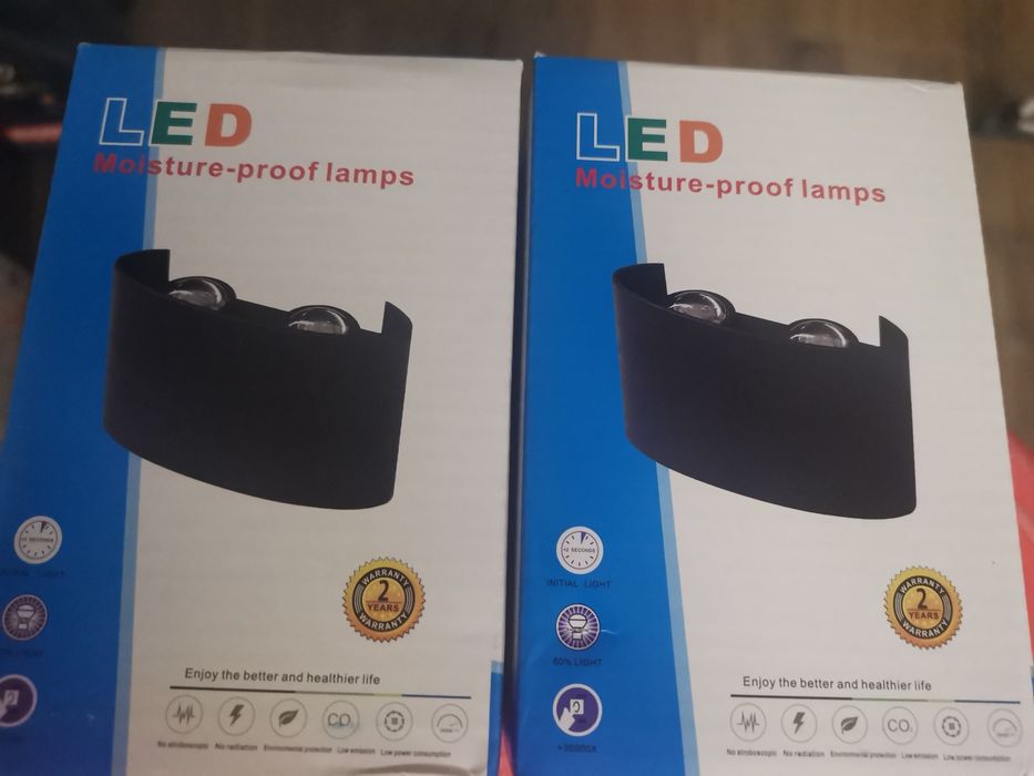 Kinkiet lampa góra dół 4W