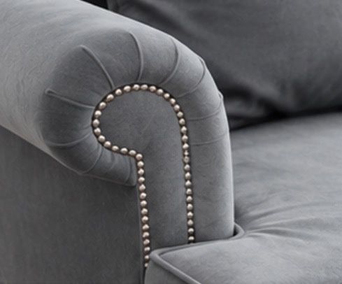 Elegancka sofa glamour - welur + srebrne nity