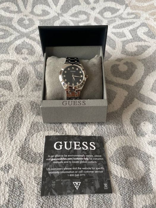 Жіночий наручний годинник Guess