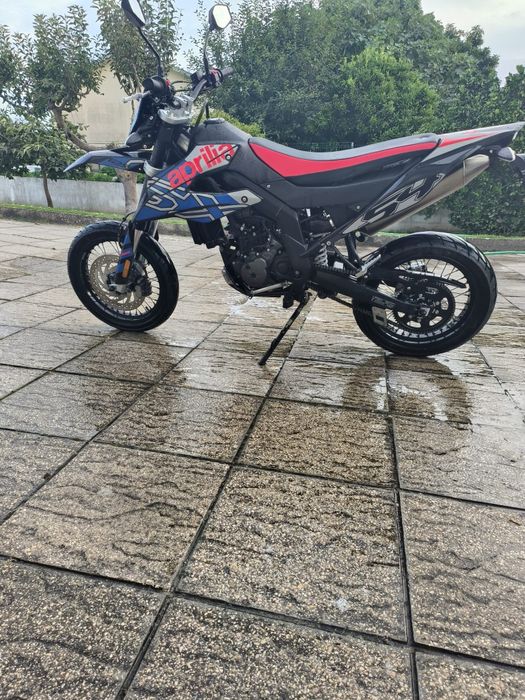Aprilia SX 125 - 07/2024 | 5.500km | Garantia Fábrica até 07/2027 | Co
