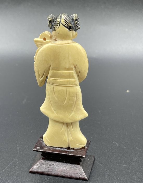 Figura gueixa chines em material alta qualidade