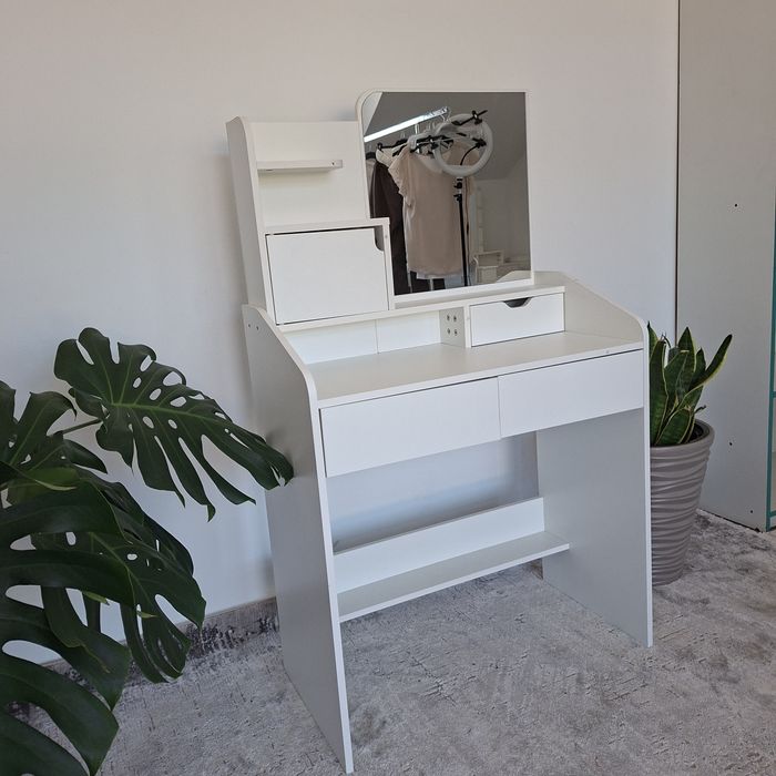 Toaletka kosmetyczna nowa