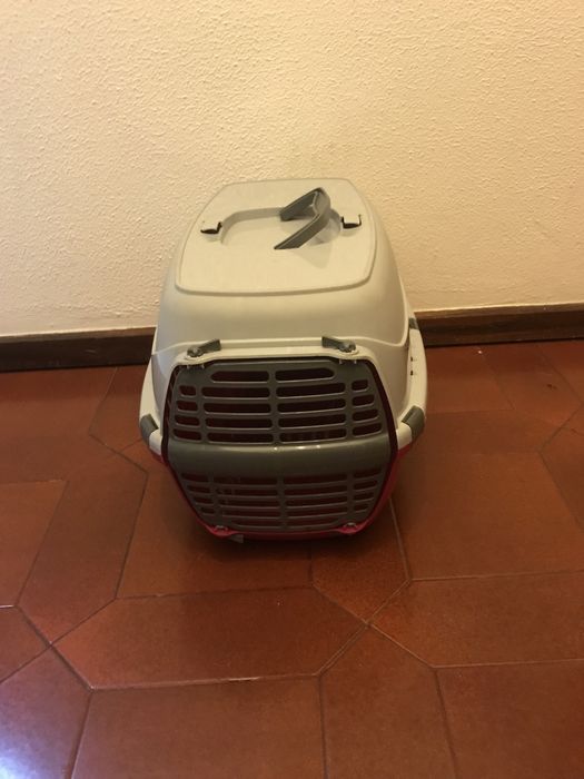 Caixa Transportadora de Gato ou Cão ( porte pequeno)