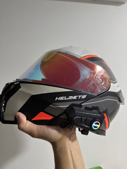 Vendo Capacete esportivo.