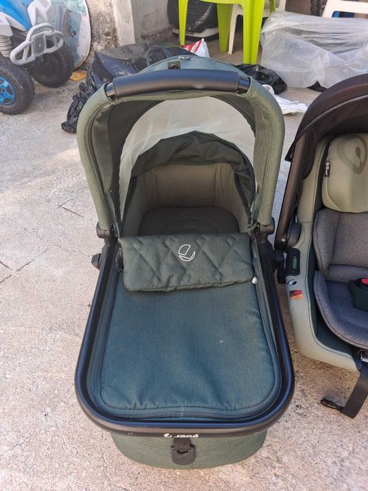 conjunto de alcofa, ovo e carrinho
