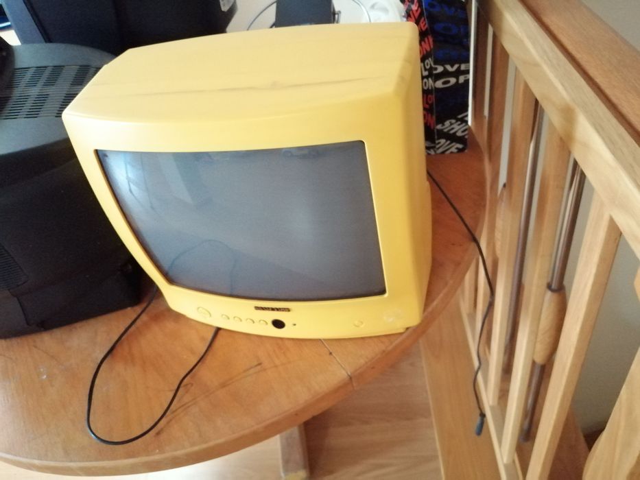 Conjunto de 3 TVs para peças