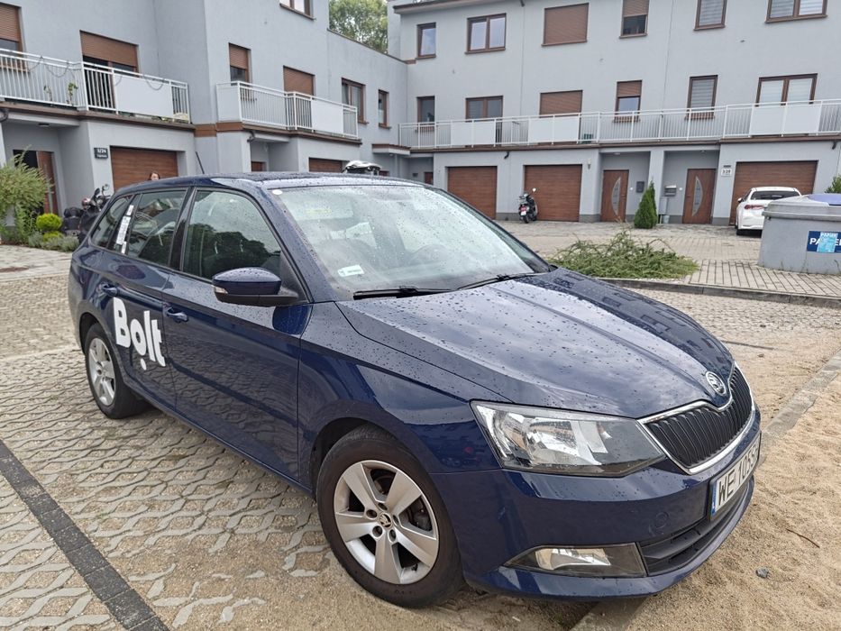 Wynajem auta wypożyczalnia POZNAŃ fabia LPG  2017r od 45 zł/doba