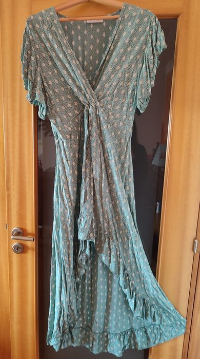Vestidos de verão rosa ou verde azulado