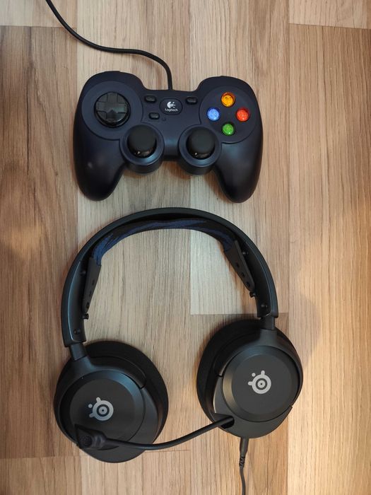 Steelseries headset plus super pad Logitech zestaw gamingowy