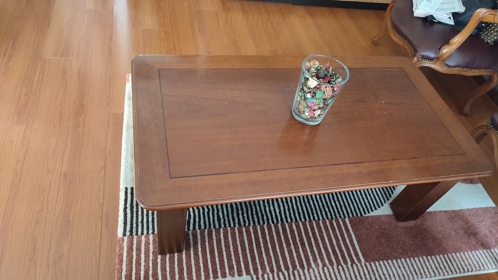 Mesa de apoio sofá em cerejeira.