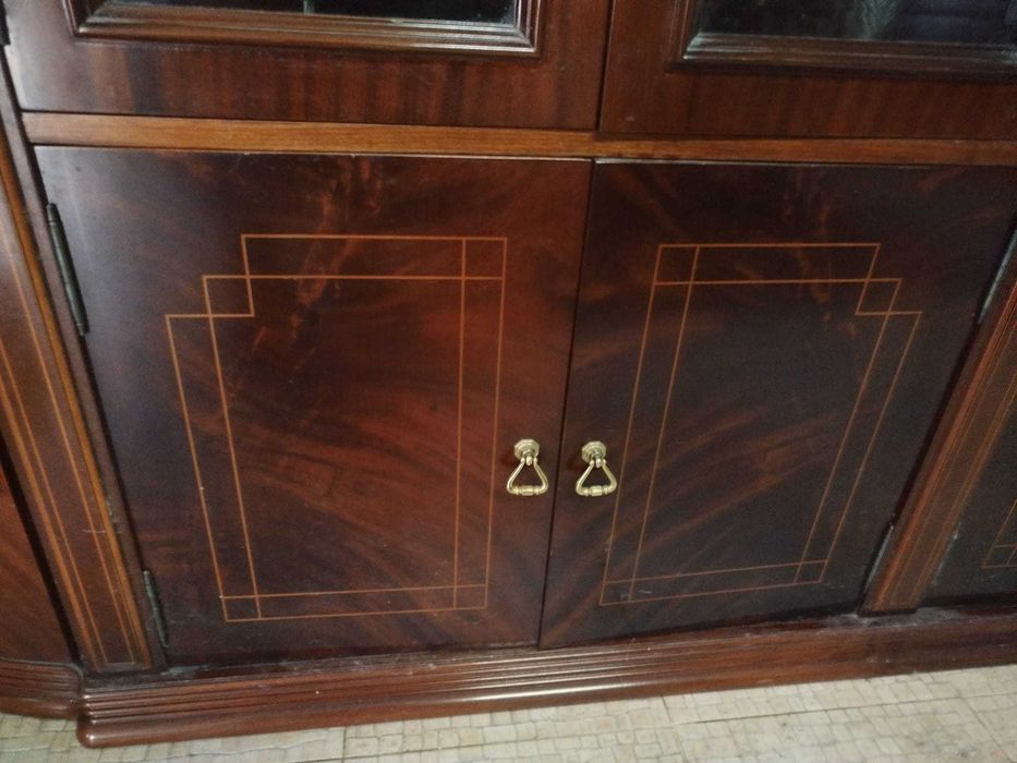 Móvel de Sala com cristaleira