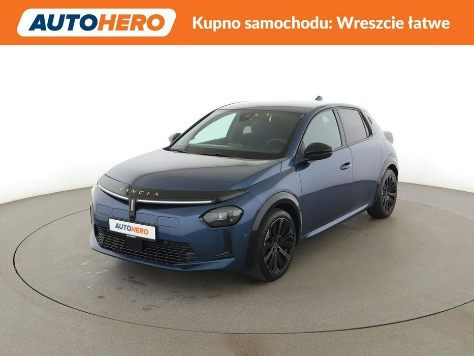 Lancia  EV automat full LED virtual cocpit navi grzane fotele kamera pdc