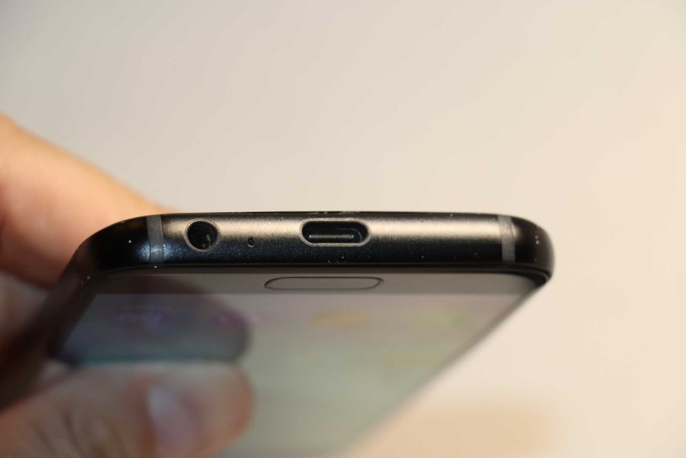 Samsung Galaxy A3 2017 SM-A320F 16Gb Black! гарний стан!