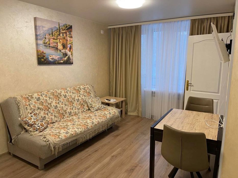 2к Квартира подобово, помісячно, з євроремонтом. Ст. м. Святошин (2хв)