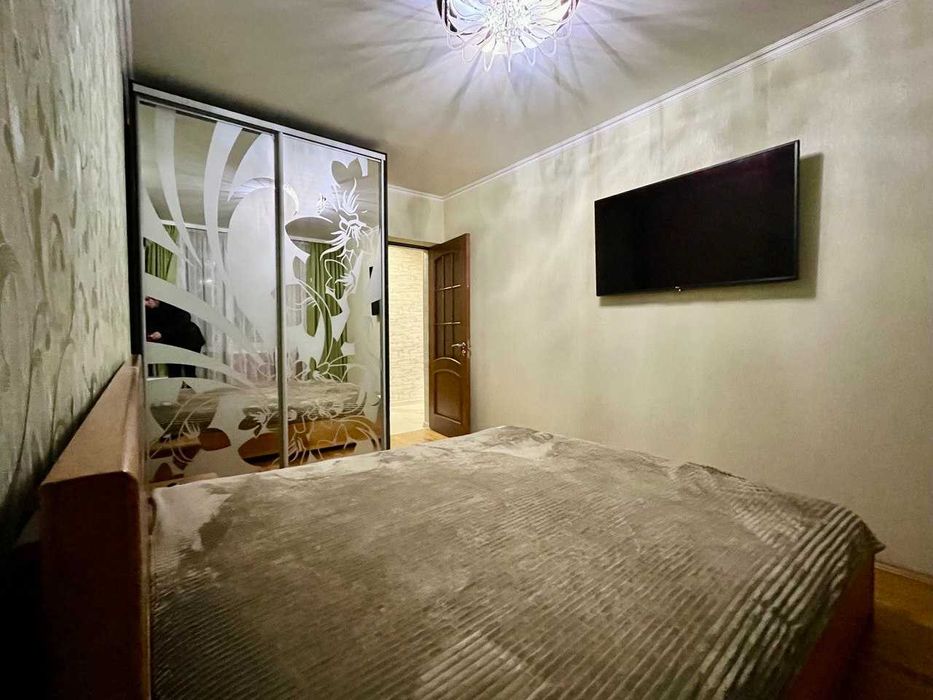 ПРОДАЖ укомплектованої 3-кімнатної квартири в Центрі (Держ.програми)