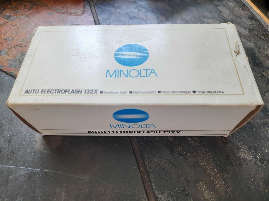 Фотовспышка Minolta auto electroflash 132X. Japan.