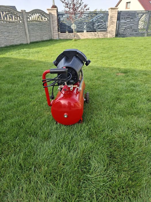 Kompresor dwutłokowy Einhell TC AC 420/50/10
