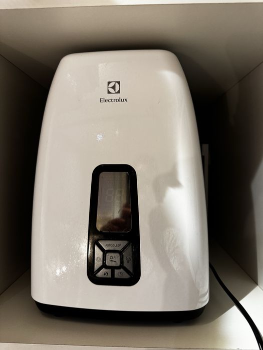 Зволожувач повітря electrolux