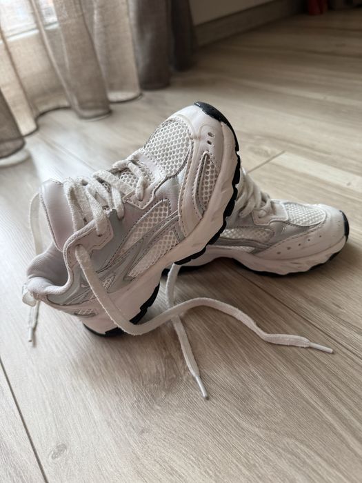 Дитячі кросівки Зара