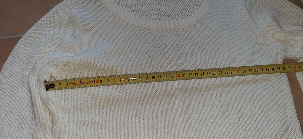Sweterek cieńki biały na ok 13-15 lat
