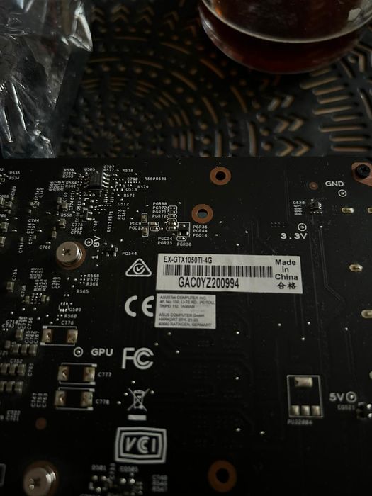 Procesor, karta graficzna, pamięć RAM, płyta główna