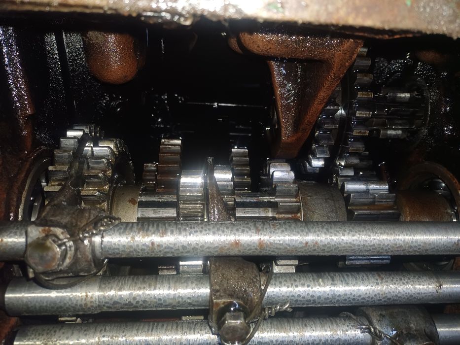 Продам задній міст кпп трактора т 40