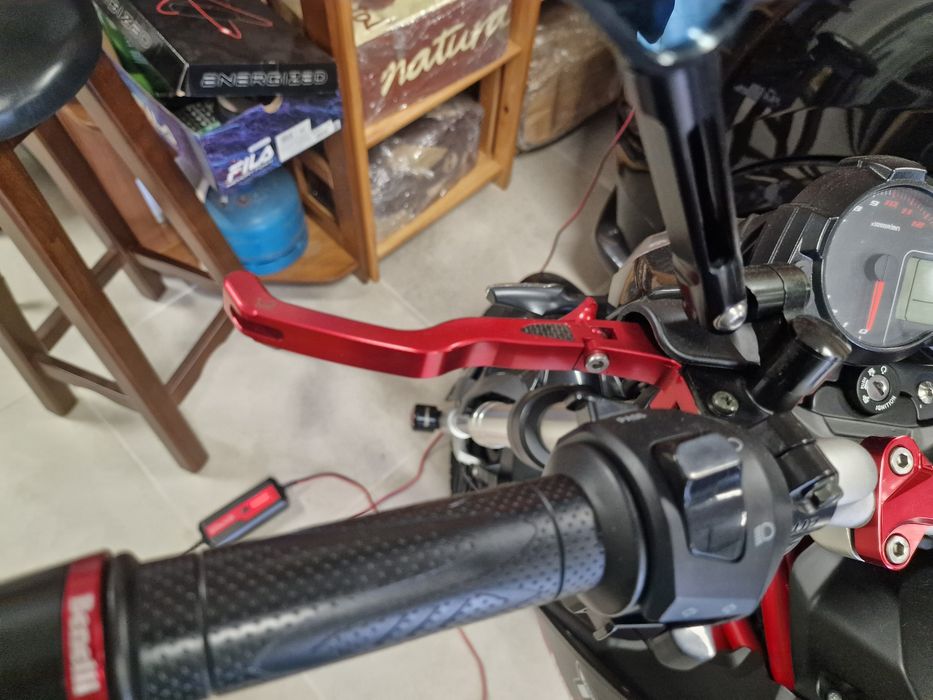 Moto Benelli TNT 125 Kit Stunt Edition