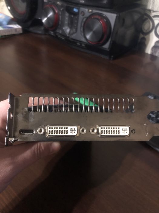 БУ Видеокарта Gigabyte GeForce GTS 450 (1 ГБ, GDDR5, 128 бит