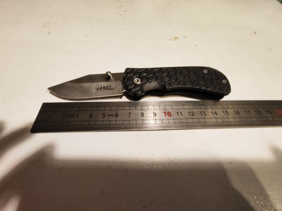 Nożyk składany z klipsem