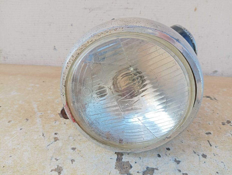 WSK-125 - lampa przód z kominem i licznikiem 04465.