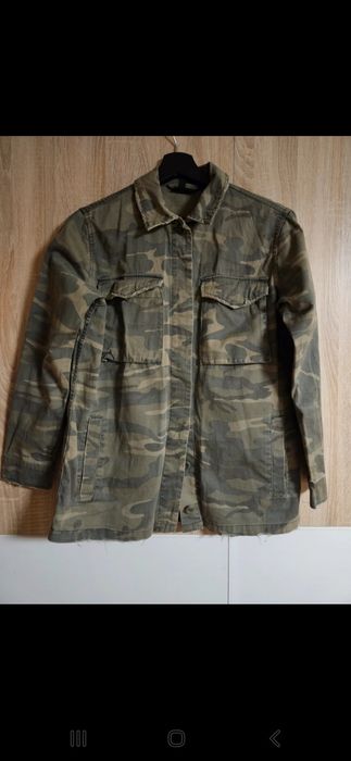 Krótka kurtka jeansowa moro