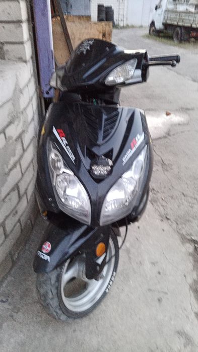 Я продаю скутер  Фада 49 кубов работает хорошо  2012 г 80 кубов