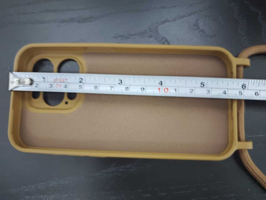 Capa MagSafe com Cordão Crossbody – iPhone 15 Pro | Castanha