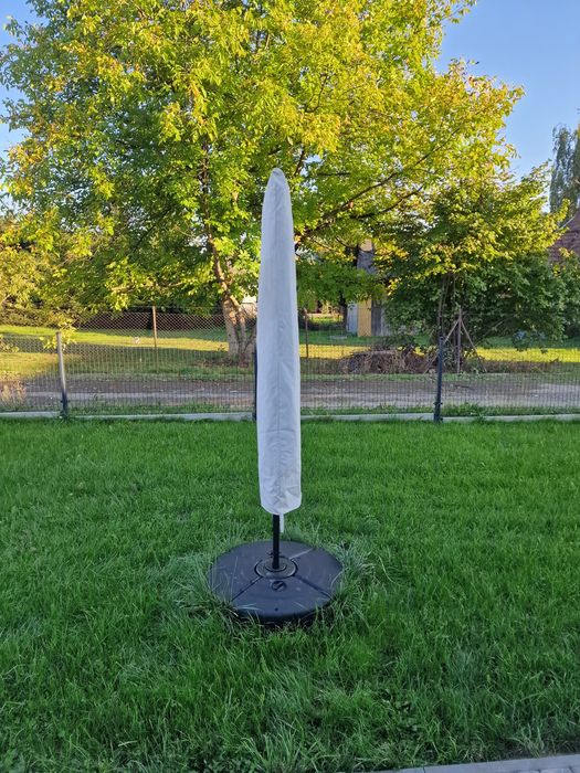 Zestaw ogrodowy Parasol + Stół + Leżaki
