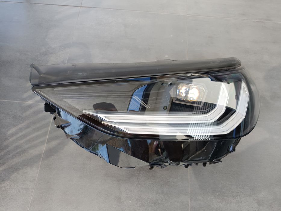 Farol  BMW X3 (G45) lado esquerdo