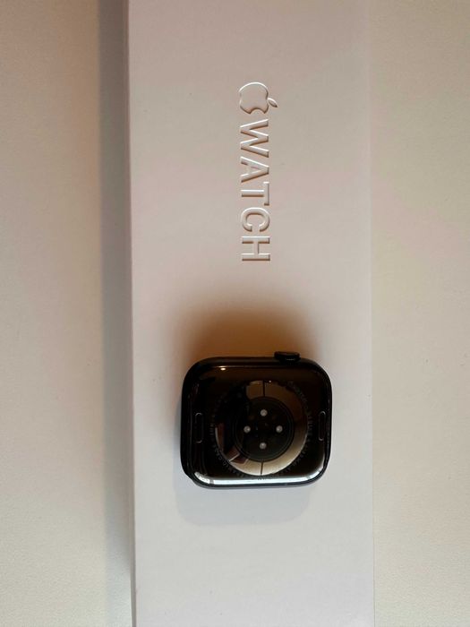 Apple Watch Series 8 GPS 45mm - Midnight Aluminum  +  3 braceletes