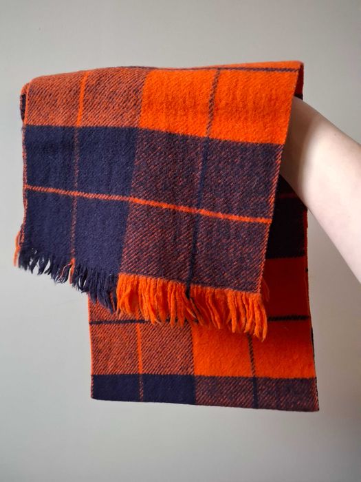 Szalik w kratę czerwono granatowy