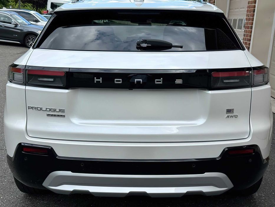 Honda Prologue      2024