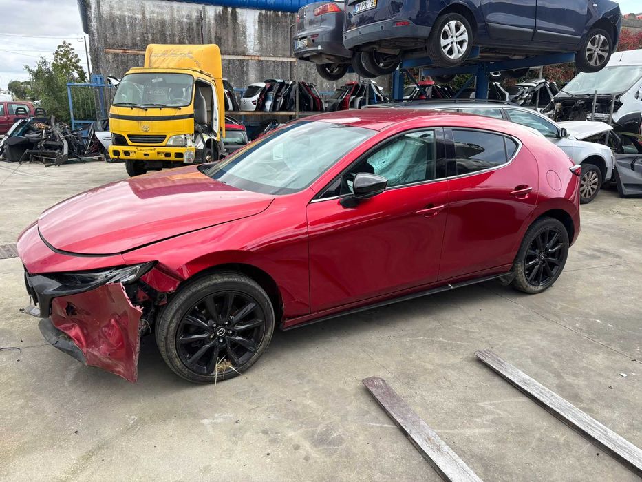 Peças Mazda 3 Hibrido do ano 2023