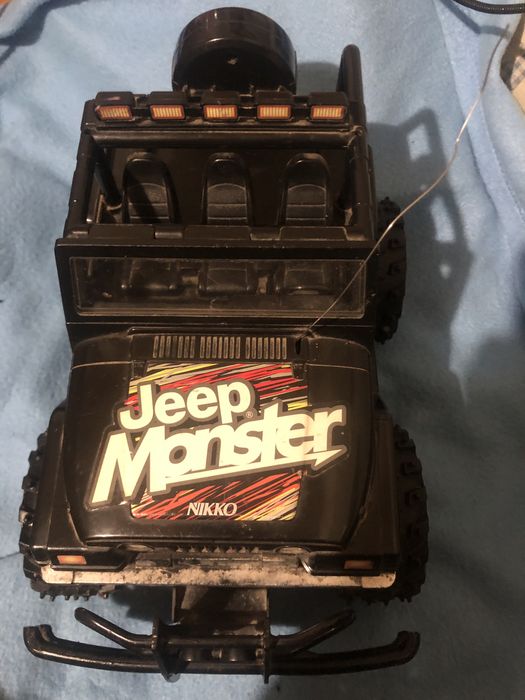 Машинка на радіокеруванні