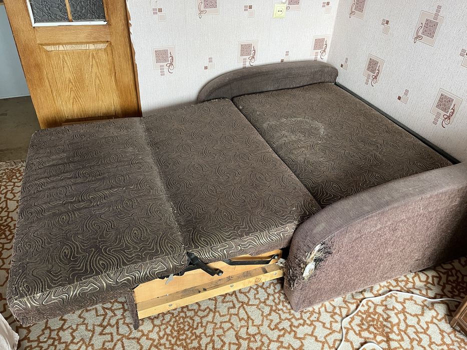 Розкладний полуторний диван