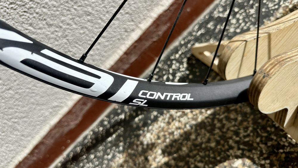 Koła Specialized ROVAL CONTROL SL 6 bolt boost XD