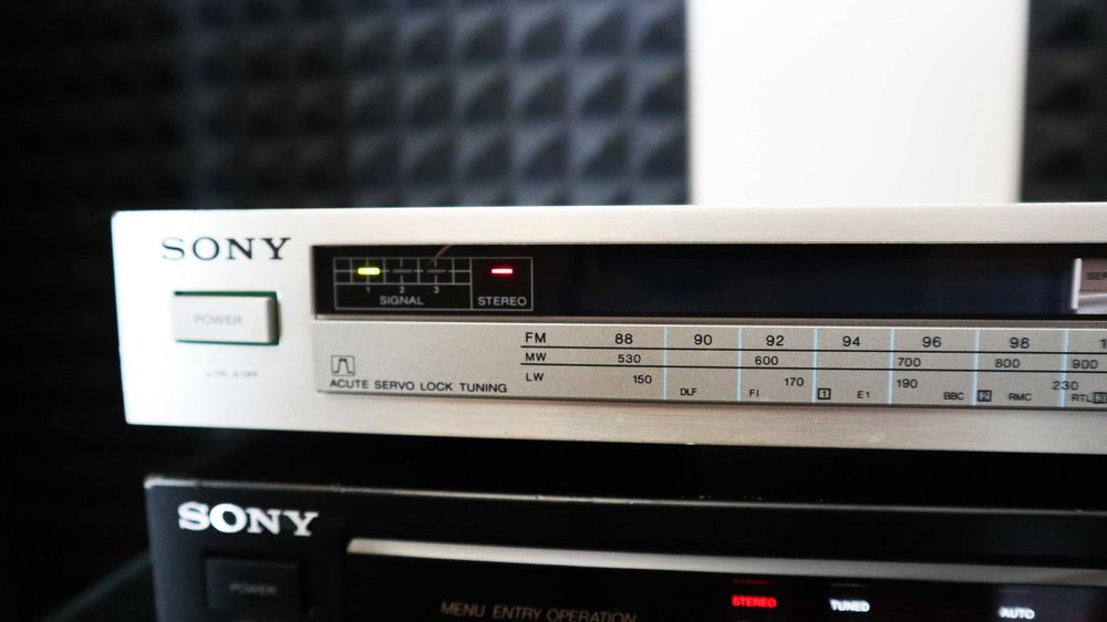 Фм приёмник тюнер SONY ST-S215  SONY ST-JX3L